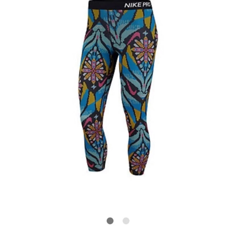 Women’s Nike Pro Leggings
